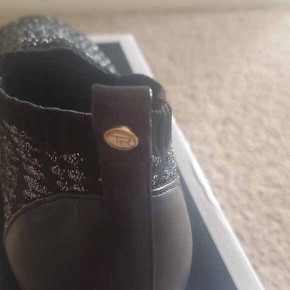 Brand - Picture 3 of 3